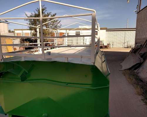 Cisterna 3000 Lts con Baranda sin Bomba