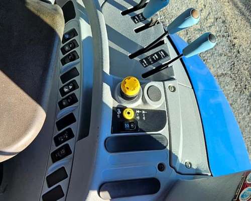 New Holland T 7.245 con Piloto. Excelente Estado General