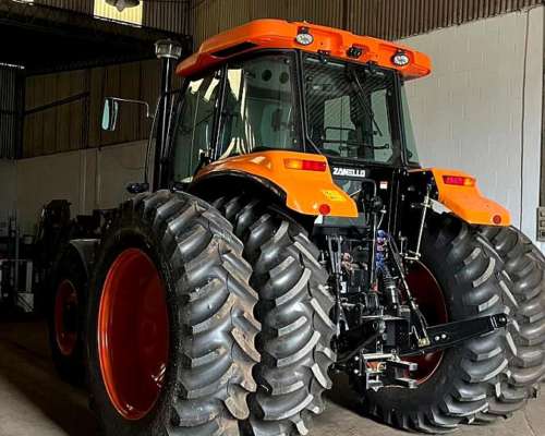 Tractor Zanello 4150 con Pala