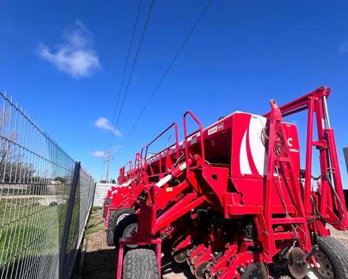 Sembradora Crucianelli Gringa 32 a 35 Neumática