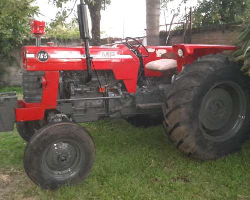 Agricola Tractor Massey Ferguson 165