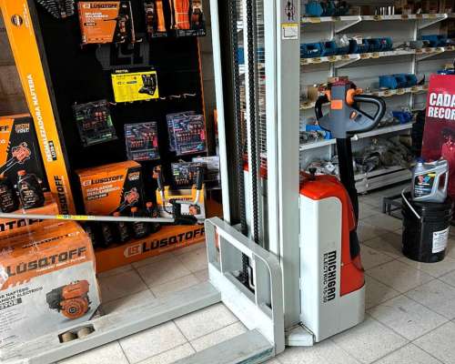 Apilador Electrico 15-30 Michigan