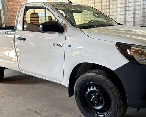 Camioneta Toyota Hilux 4X4 2024