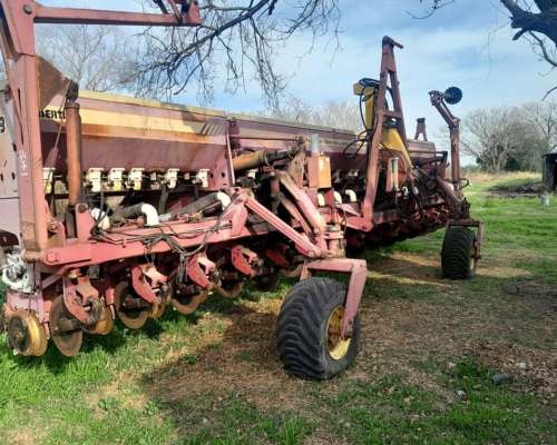 Sembradora Bertini 32000 - 16 a 52 Neumatica - Fert en Linea