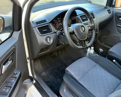 Liquido Volkswagen Suran 1.6 Imotion Highline 110cv AT.