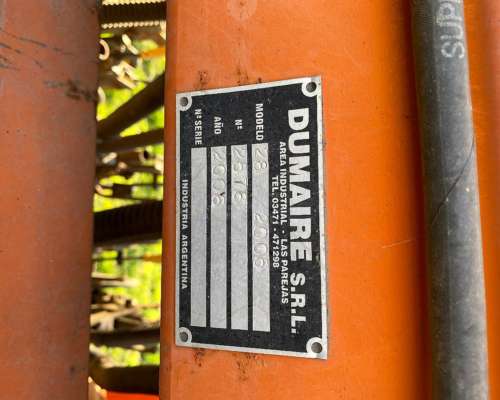 Sembradora Dumaire 700, 28 Cuerpos