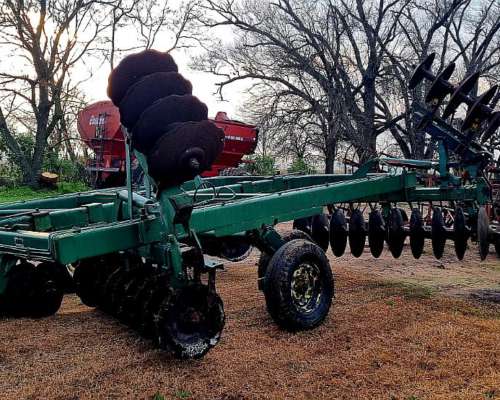 Rastra de Discos Pampero de 56, con Rastras y Rolos