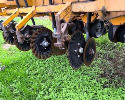 Sembradora Agrometal TX Mega de 13 a 52 Mecánica