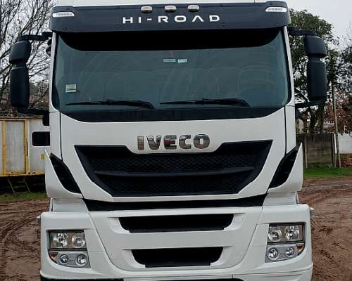 Iveco Hi-road 440 6X2 año 2021 con 213.000 km Batea Ombu