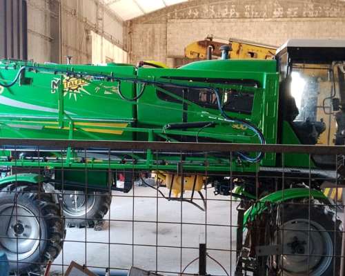 Pulverizadora Metalfor Futura 2500 - Piloto 7 Cortes AT