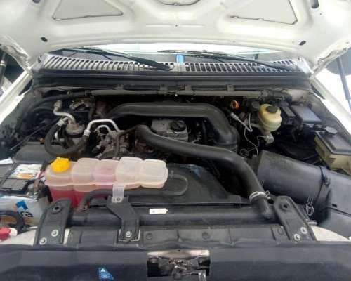 Ford F-100 3.9 TDI XL Plus 2006 Diesel $23.999.000 369.000km