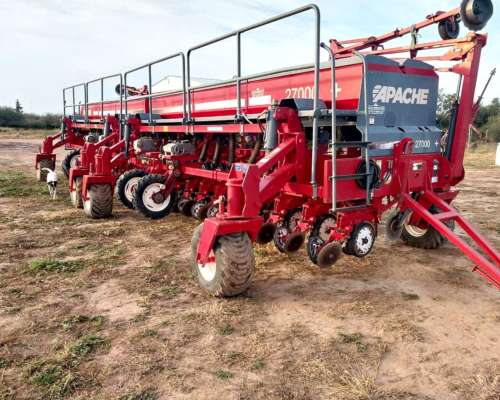Dueño Vende Sembradora Apache 27000 de 22 Surcos