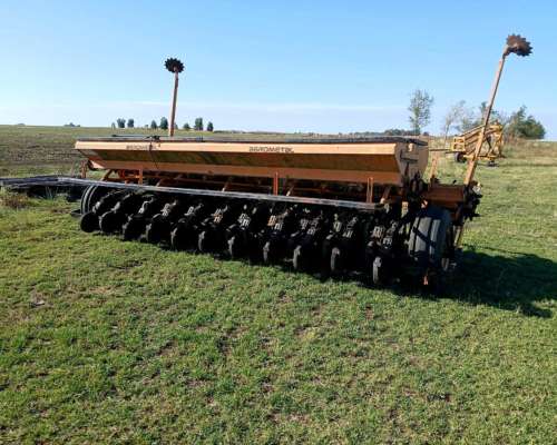 Sembradora Agrometal GX de 21 a 21