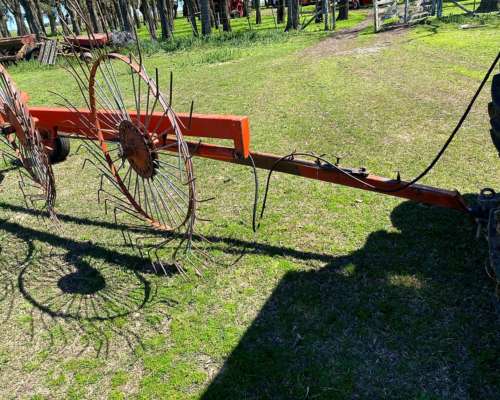 Vendo Rastrillo Lateral Hilcor de 7 Estrellas,buen Estado