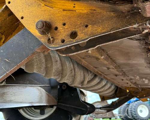 Segadora Autopropulsada New Holland con Cabezal de Discos