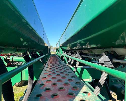 Sembrador Pierobon de 13/52 Fert Doble