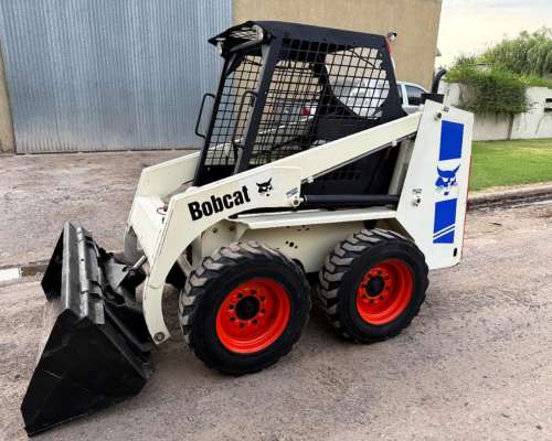 Pala Minicargadora Bobcat . .