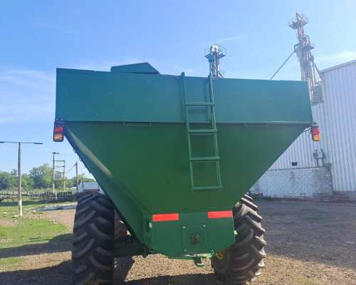 Tolva Auto Descargable Marca Ombu