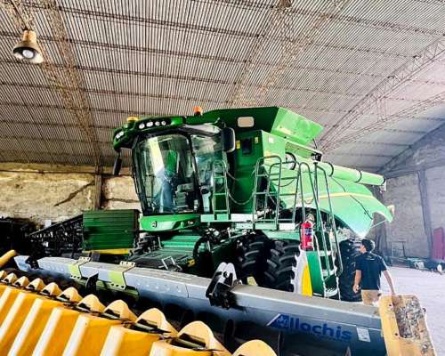John Deere S670 DD 35d. año 2016. M4900hs. R3200hs.