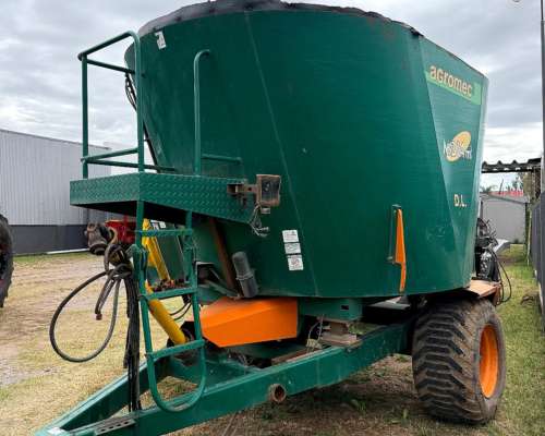 Mixer Vertical Agromec 14 Mts