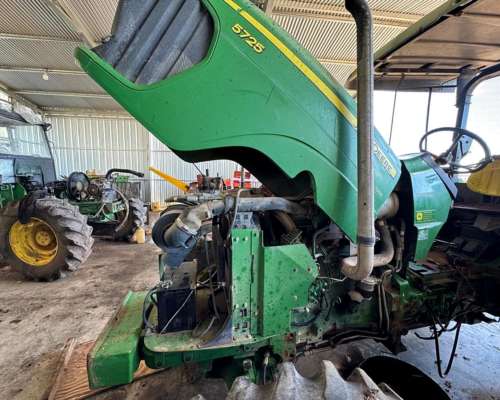 John Deere 5725 Dual, Paton. año 2014. 3pts. M 11000hs. 90hp