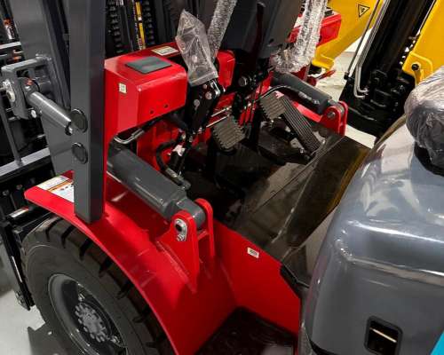 Autoelevador JAC 25h 2500 Kg 4800 MM Altura Motor Xinchai