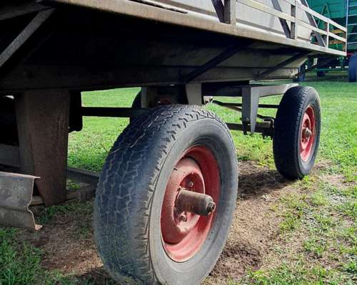 27 - Cisterna 2000 Litros. Usada.