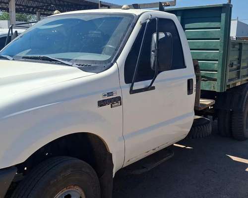 Vendo Camion Ford 4.000 MOD.2.008