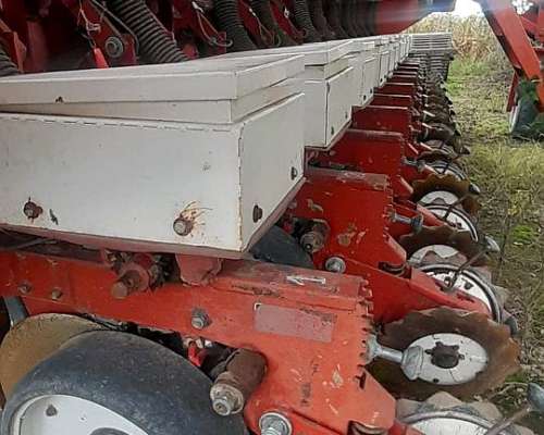 Sembradora Monumental M6750 de 12/52