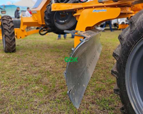 Niveladora de Arrastre VGX 4800, C/joystick y Cub. Grosspal.