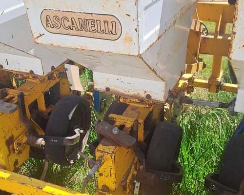 Sembradora Ascanelli, RS 2000, año 2001 , 26 Surcos a 52