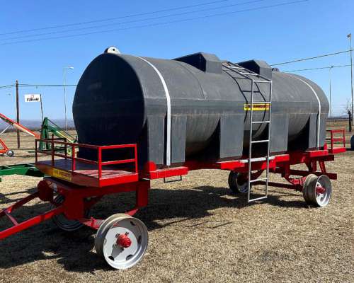Acoplado con Tanque Plástico - 8.000lts - de Arequito