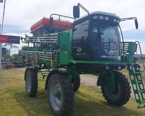 Fertilizadora Metalfor 3200 Equipada con Altina 30m de Labor