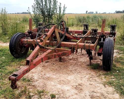 Arado Cincel Traimax de Arrastre