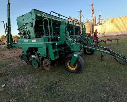 Sembradora Marca Pierobon TD 21-24