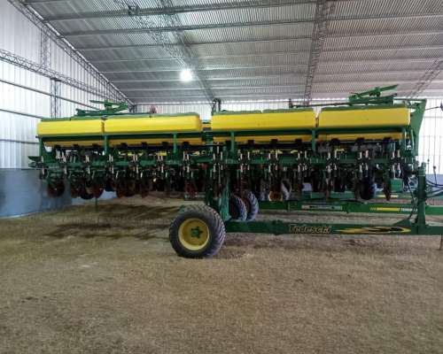 Sembradora Tedeschi 14 a 52 a Placa