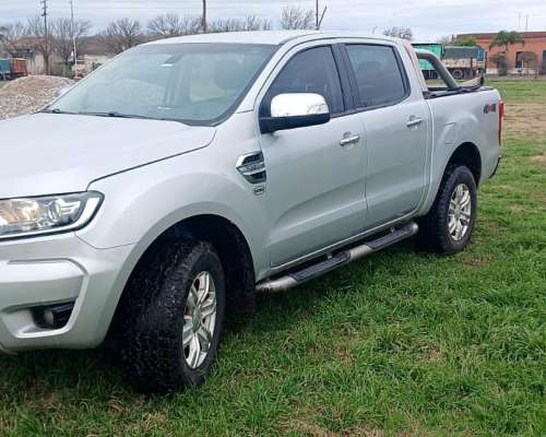 Vendo Ford Ranger XLT 4X4 3.2