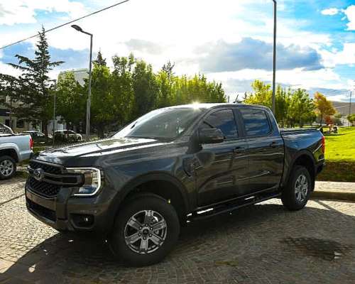 Ford Ranger XLS MT 2.0 170cv 4X2 10.000km 2025