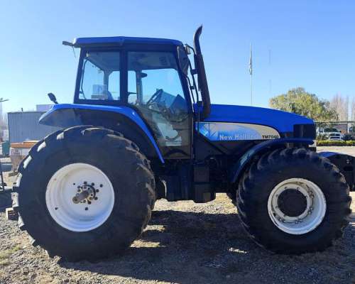 Vendo Tractor New Holland TM 7040
