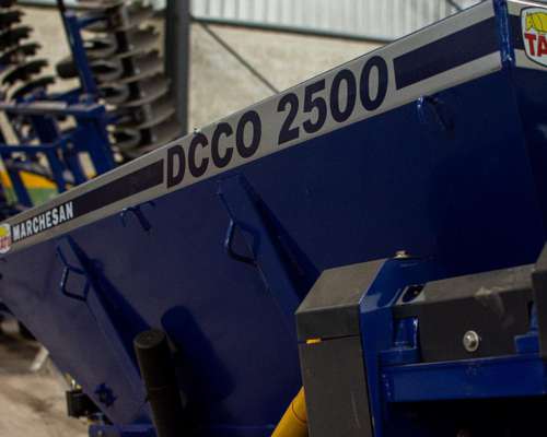 Fertilizadora de Arrastre Dcco 2500 Tatu Marchesan