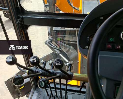 🚜 Motoniveladora Michigan Modelo Hd170m en Tzadik: Potencia