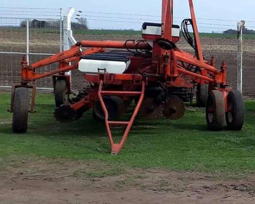 Sembradora Crucianelli Gringa III
