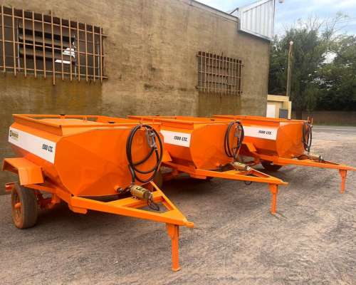 Acoplado Tanque Metálico 1500 Lts con Bomba