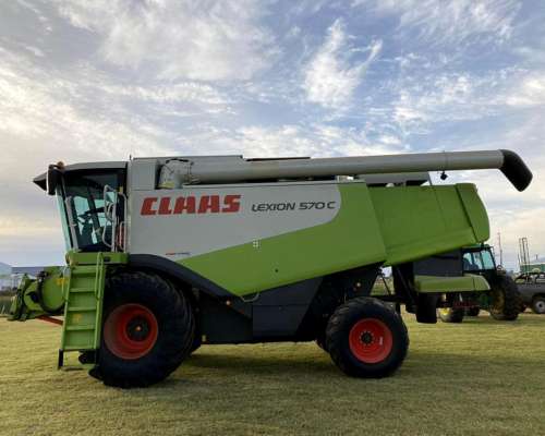 Cosechadora Claas Lexion 570 con Plataforma de 30 Pies