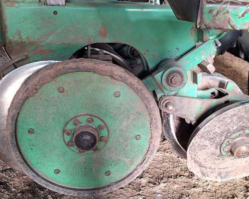 Sembradora Pierobon TD 21-36, Tres Arroyos