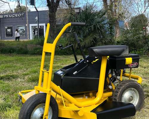 Tractocortadora de Cesped 90 cm de Corte - Motor de 15 HP AE