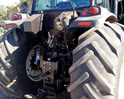 Tractor Valtra BH 145 año 2009