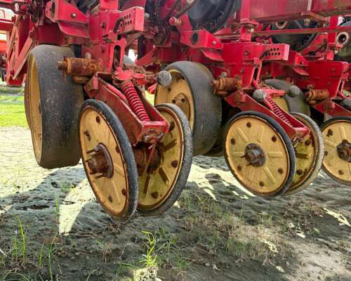 Sembradora Giorgi Precisa 8000 Neumatica 40l a 52,5cm