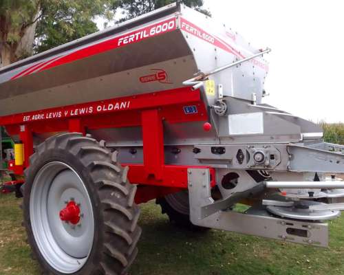 Fertilizadora de Arrastre F 6000 Serie 5