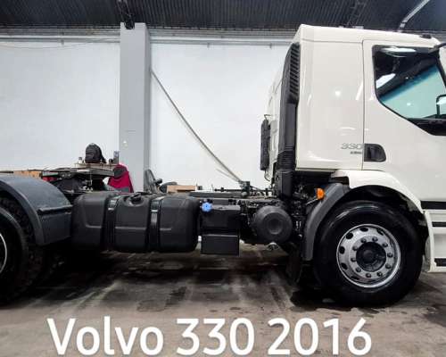 Camión Volvo 330 año 2016